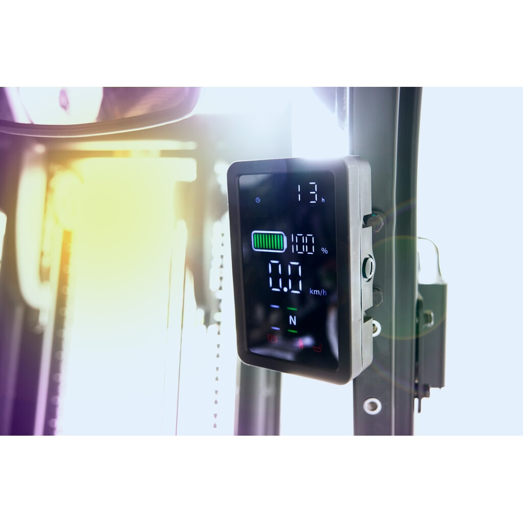 AntOn by Jungheinrich empilhador elétrico CBH 3.0 com mastro de elevação telescópico triplo, altura de elevação de 4800 mm, capacidade de carga de 3000 kg, cabina de proteção contra intempéries Eco, incluindo carregador externo 80 V, 60 A, CEE, Imagem do produto n.º 6: AntOn by Jungheinrich empilhador elétrico CBH 3.0 com mastro de elevação telescópico triplo, altura de elevação de 4800 mm, capacidade de carga de 3000 kg, cabina de proteção contra intempéries Eco, incluindo carregador externo 80 V, 60 A, CEE,